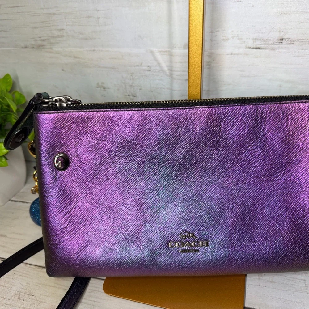 Rare Coach Crosby Hologram Iridescent
Crossbody Purple Green blue - Picture 9 of 16